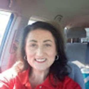 Meet your Posher, Adriana